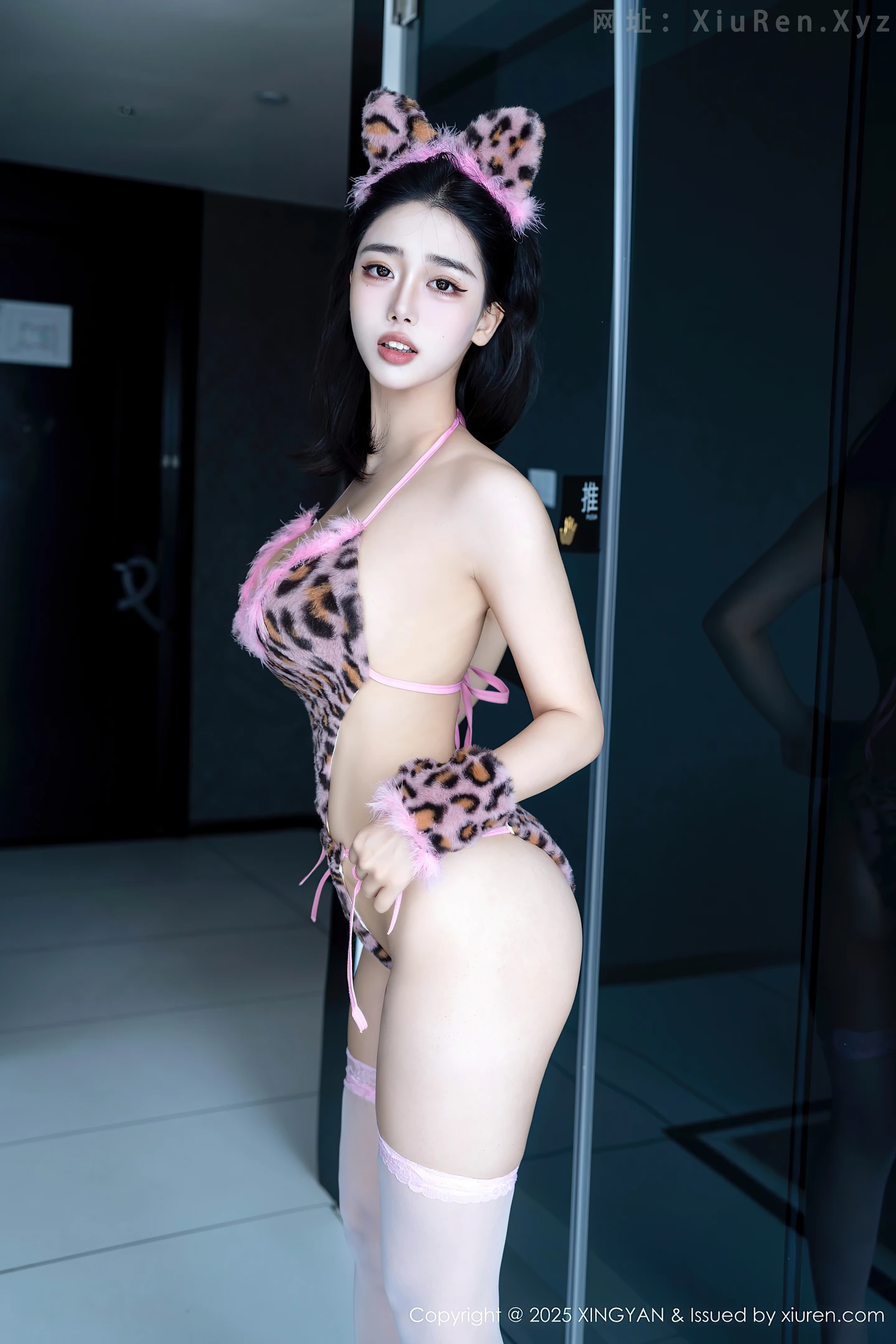 图片[4]-[XINGYAN星颜社]VOL.405_模特阮福福性感豹纹情趣内衣配白色丝袜秀曼妙身姿诱惑写真62P-秀人网 - XiuRen.Pro